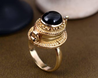 Bague empoisonnée vintage en onyx noir avec compartiment en or, bague secrète ovale européenne vintage