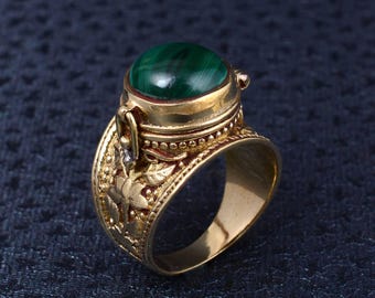 Bague empoisonnée avec compartiment en or malachite verte Bague boîte à secrets européenne vintage