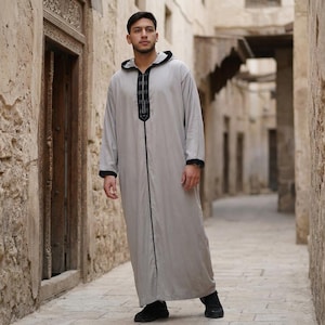 Jubbah Homme Noir Et Marron – Tenue Traditionnelle, Taille 50, Sans étiquette