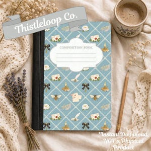 Peut inclure: Un cahier de composition avec une couverture bleu clair ornée d'abeilles, d'enveloppes, de bougies et de nœuds. La couverture porte une étiquette blanche avec l'inscription "COMPOSITION BOOK". Un crayon, une tasse de café et le texte "Instant Download, NOT a Physical Product" sont également visibles.
