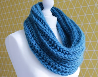 Cowl Knitting Pattern - Malin Chunky Cowl - PDF - Fisherman&#39;s Rib