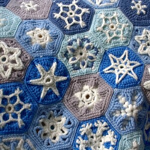 Crochet Blanket Pattern Festive Snowy Blanket Snowflake hexagon blanket crochet pattern PDF image 4