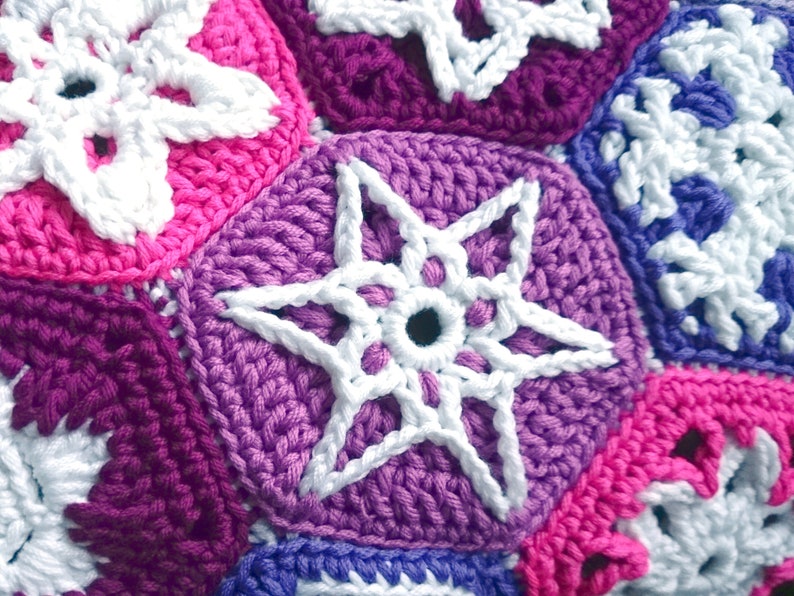 Crochet Blanket Pattern Festive Snowy Blanket Snowflake hexagone blanket crochet pattern PDF image 3