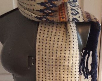 Vintage Betmar Fair Isle design  denim blue and beige acrylic blend knitted fringed scarf