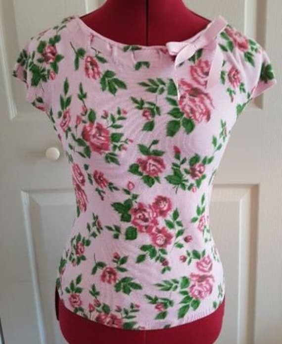Vintage INC rose print cotton blend pullover cap s