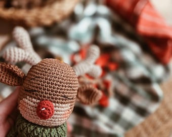 Christmas Reindeer Crochet Pattern PDF – Rudolf Amigurumi – Vintage Christmas Decor – Digital Download (English, Portuguese and Spanish)