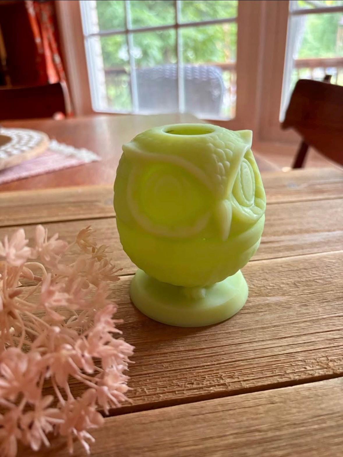 Vintage Fenton Uranium Glass Owl Fairy Lamp- Glows