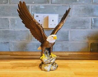 Bald Eagle Statue – Detailed Bird of Prey Sculpture