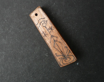 Holm Oak for Dispelling Negativity.  (Pendant 300)