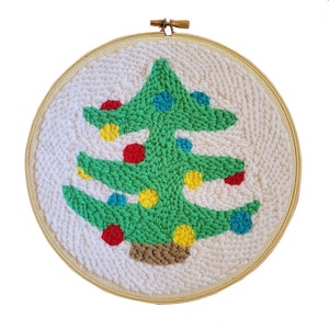 Kit di punzonatura per albero di Natale: ricamo fai da te con filato