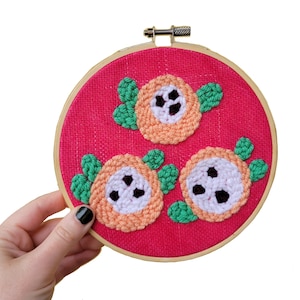 3 Flowers Punch Needle Kit: Adjustable Needle, Relaxing Art Project