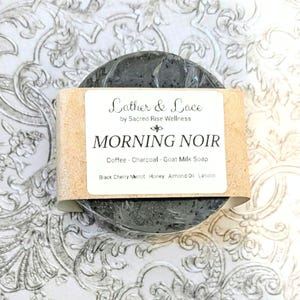 Jabón de leche de cabra con carbón activado y café Morning Noir / Barra exfoliante de cereza negra y merlot