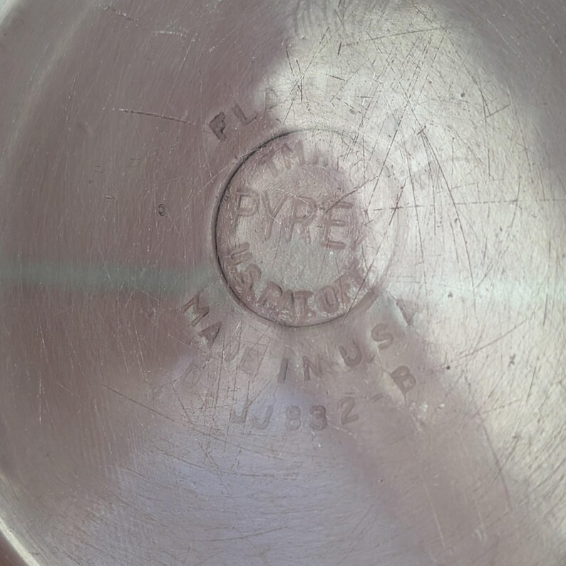 Pyrex Word Image Vintage PYREX Flameware 832-B Saucepan | 1 Quart | DJJ Mark ...