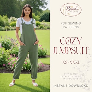 Puede incluir: Una mujer con un mono verde y una camiseta blanca de pie sobre césped. El mono tiene bolsillos y lazos en los tirantes. El texto dice "COZY JUMPSUIT" y "XS-XXXL".
