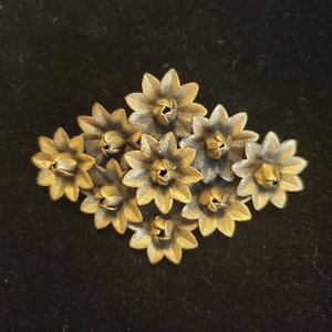 Vintage Flower Bouquet Pin Brooch, Flower Spray Pin Brooch, Gold tone Flower Bouquet Brooch Pin