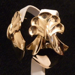 Vintage 1980's Gold Tone Pierced Earrings