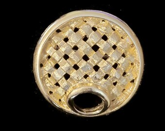 SARAH COVENTRY Basket Weave Circle Brooch Pin, Circle Lattice Design Brooch Pin, Vintage Designer Signed Brooch