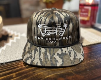 Mossy Oak Bottomland Camo, Richardson 256, Classic Bow Hunters Logo, Camo Hats, Bow Hunters