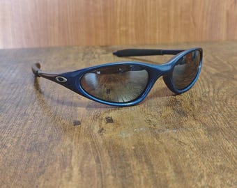 Vintage Oakley Minute 1 sport acetate sunglasses made in USA #1092
