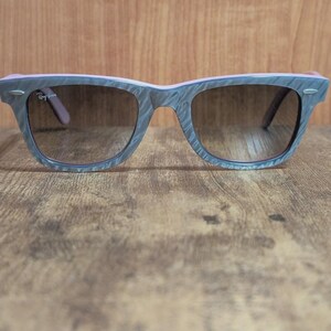 Gafas de sol Ray-Ban Wayfarer exclusivas: Acetato, fabricadas en Italia (50/22) imagen 2