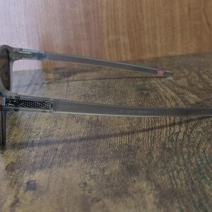 Oakley Latch OO9265 lightweight acetate oval sunglasses made in USA 53/21 #105 image 14