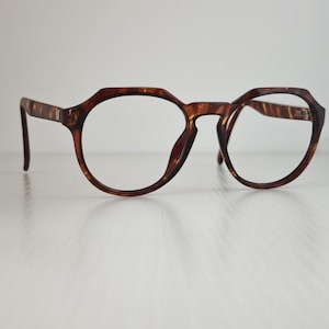 Vintage Playboy 4679 optyl polygon eyeglasses/sunglasses frame made in Austria 50/18. Designer Eyewear #39