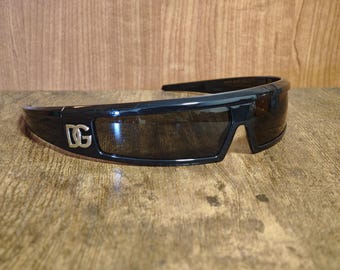 Dolce Gabbana DG 6181 black acetate wrap sunglasses made in Italy 74/11