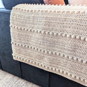 Easy Bobble Blanket Crochet Pattern for Beginners