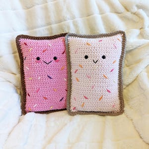 Toaster Pastry Crochet Pattern | Crochet Plushie | Stuffed Plush | Crochet Pillow | Crochet Food | Beginners Crochet Pattern | Crochet Gifts