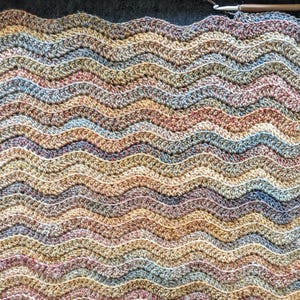 Painted Canyon Ripple Blanket Crochet Pattern | Easy One-Row Repeat Design