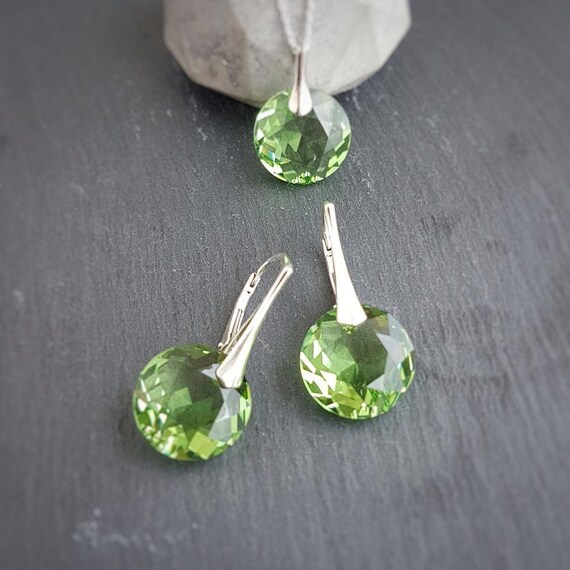 Leo hotsell birthstone peridot