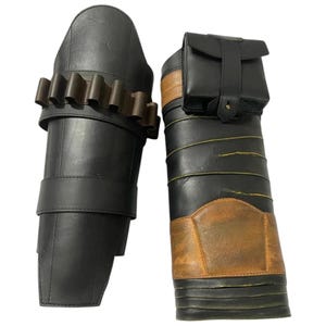 Mandalorian Din Djarin Äkta Läder Benrustning | Handgjord Star Wars Cosplay Rekvisita Anpassad Passform both sides in black
