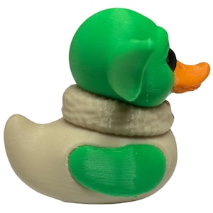 Pato inspirado en Baby Yoda – Pato coleccionable de PLA impreso en 3D – Figura de pato alienígena adorable – Regalo decorativo de pato de ciencia ficción imagen 5