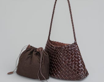 Bolsa tote artesanal em couro bovino trançado, estilo hobo vintage.