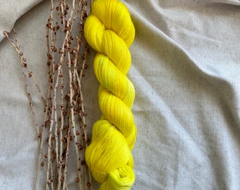 Shades of Yellow | Baby Alpaca Silk Cashmere  | Untreated Yarn | Undyed | Non Superwash Yarn | Lace Weight Yarn | Tonal