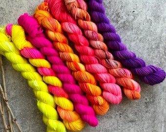Hot In The City | Mini Skein Set | SW Merino Nylon | Scrappy Knitting | Fingering | Sock Yarn | Knitting Yarn | Crochet Yarn | OOAK
