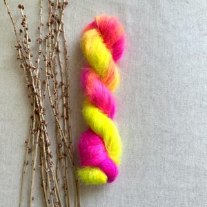 Caliente | Baby Suri Alpaca Silk Yarn | Fuzzy Yarn | Soft Squishy Yarn | Knitting Yarn | Crochet Yarn | Lace Weight Yarn