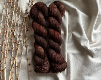 Maron | Brown | 50g Skein | SW Merino Nylon | Hand Dyed | Sock Yarn | Soft & Squishy Yarn | Plump Yarn | Sweater Yarn