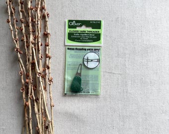 Clover Yarn Threader