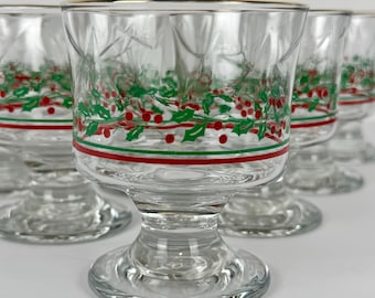 Vintage 1980s Arby's Libbey Holly Berry Footed Glasses, Christmas Drinkware (Set of 2)