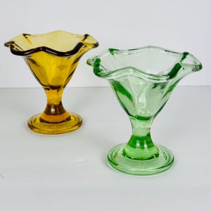Vintage Amber and Green Glass Footed Sundae Dessert Bowls - Set of 2 - Retro Diner Ware
