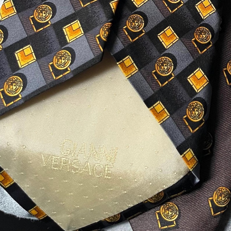1990s Baroque Gianni Versace Luxury Silk Tie - Black Gold Medusa Pattern - RARE Vintage from Private Collection | near mint image 7