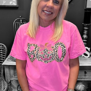 Neon Pink Leopard Pumpkin Shirt | Comfort Colors Halloween Tee