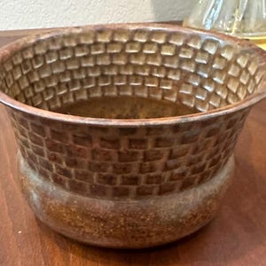 Vintage Hammered Copper Planter Bowl – Woven Pattern Brass Vessel, Mid Century Decor