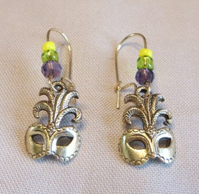 how to make mardi gras earrings