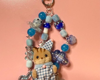 Ręcznie robiony brelok z kaliko-stworzeniami - Baby Blue Chipmunk