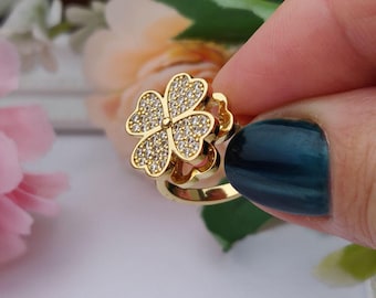 Anillo giratorio de trébol dorado: un regalo con significado