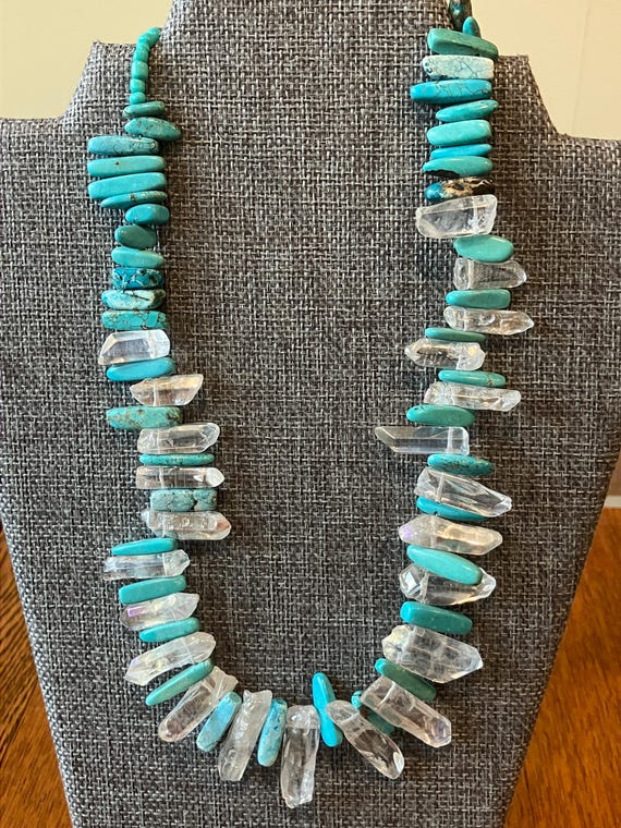 CHUNKY STONE NECKLACE
