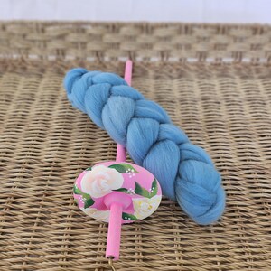 Drop Spindle Kit: Hand Painted Pink with White Roses, 1oz Blue Wool Included