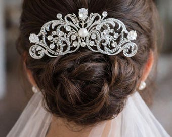 Wedding Hair Comb for a Bride Pearl and Crystal Hair jewelry Teardrop Swirl Hairpiece Bridal Wedding Flower Girl Accessories Gift for her